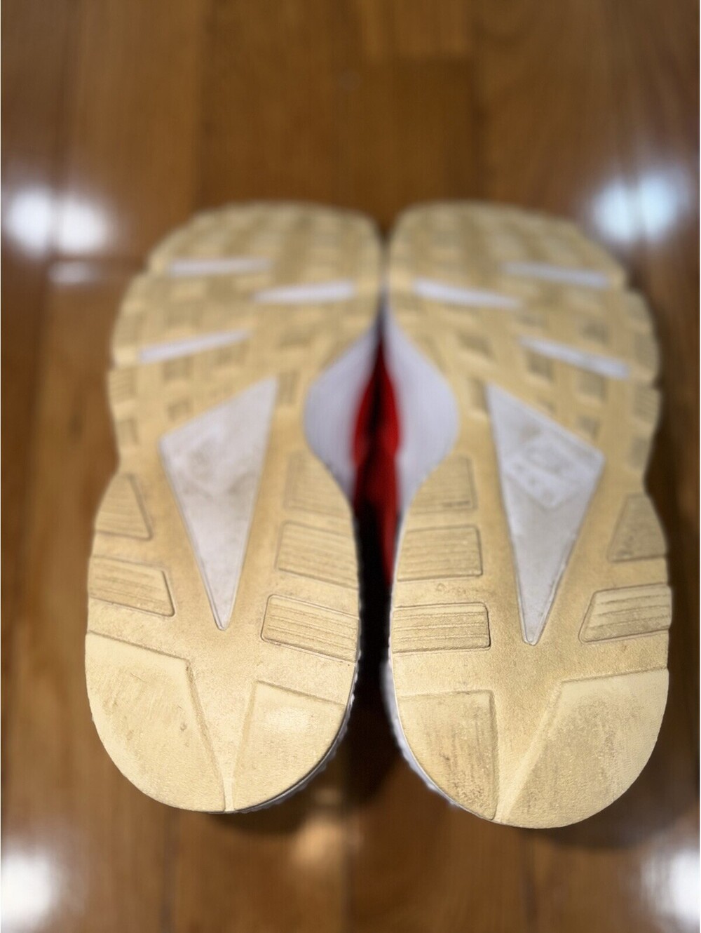 Size 10 US MEN’S Nike Air Huarache Men’s Habanero Red & White Athletic Running - Picture 10 of 10
